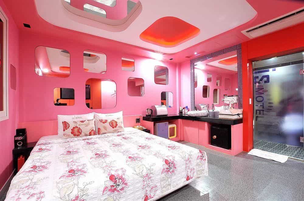 Is Motel Is Motel