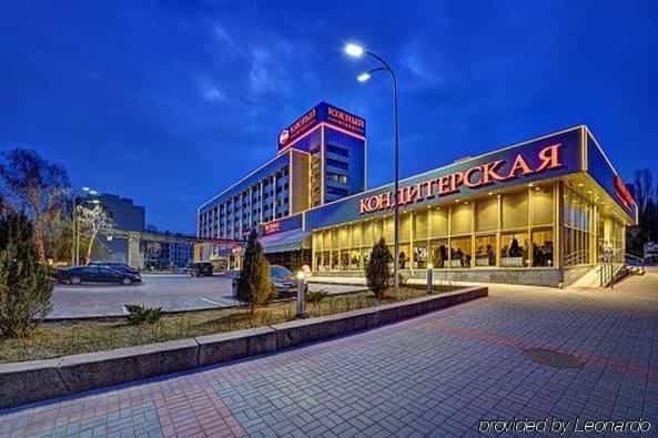 Yuzhniy Hotel