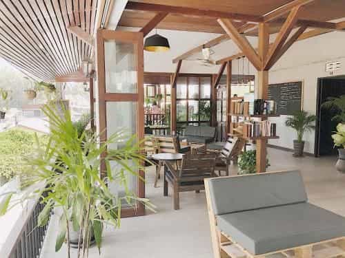โรงแรมเดอะ รีฟ