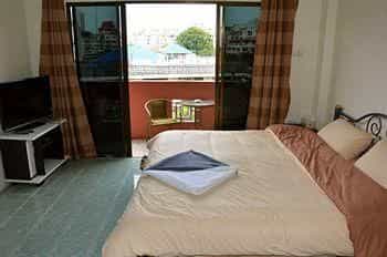 Pattaya Holiday Lodge