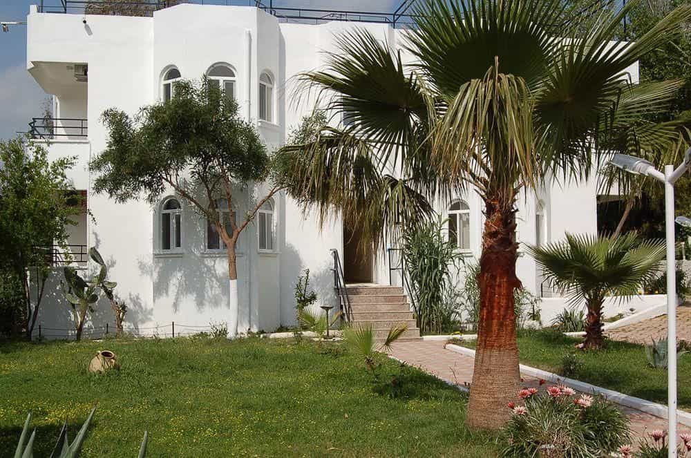 Safak Beach Motel