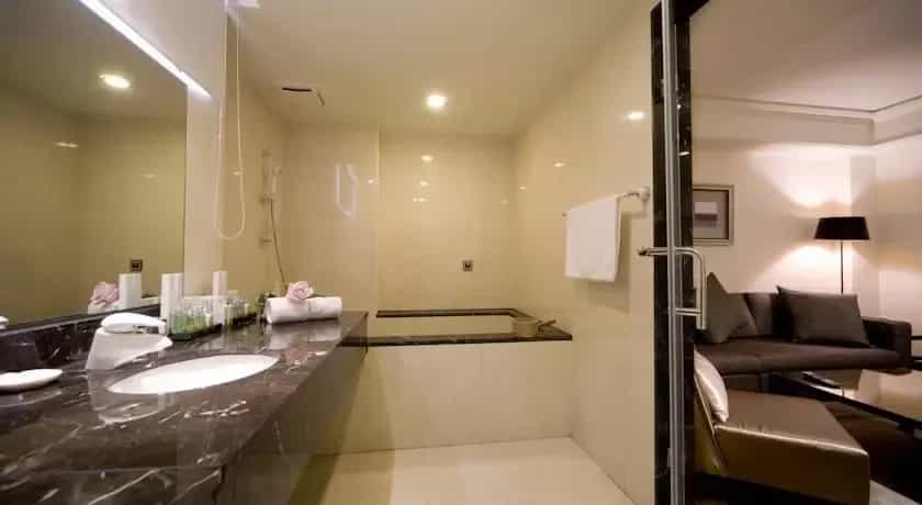 Longbon Resort