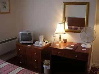 The Emmbrook Inn