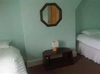 Flat 5 Cardiff Flat 5 Cardiff