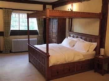 Singleton Manor