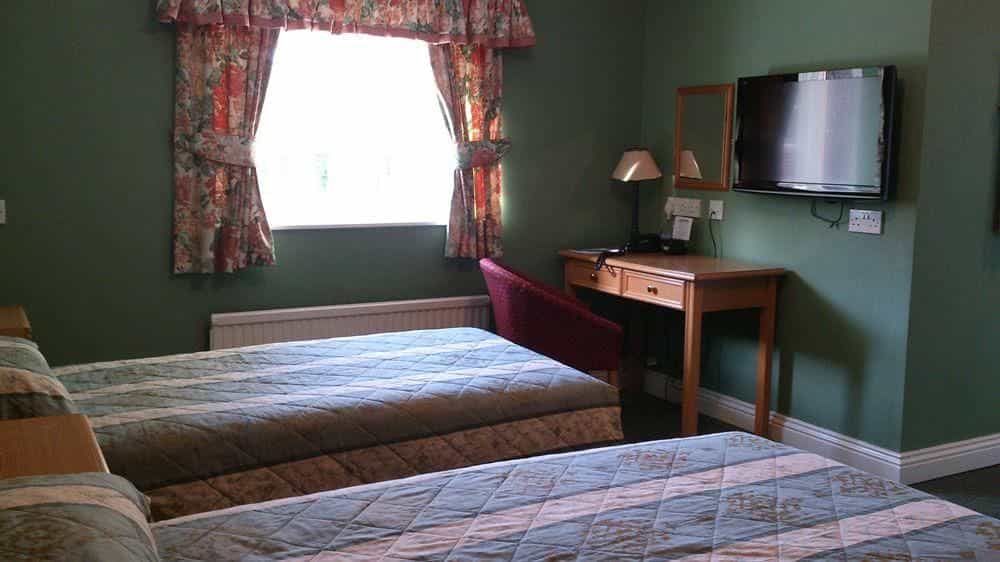 OLD WISTERIA HOTEL OLD WISTERIA HOTEL