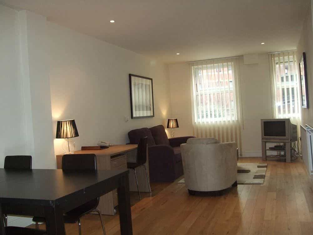 Max at Reading Number 18 Serviced Apartments