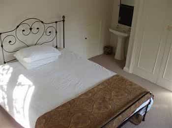 Bed & Breakfast Woodchester Fourways Bed & Breakfast Woodchester Fourways