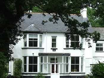 Farmborough House