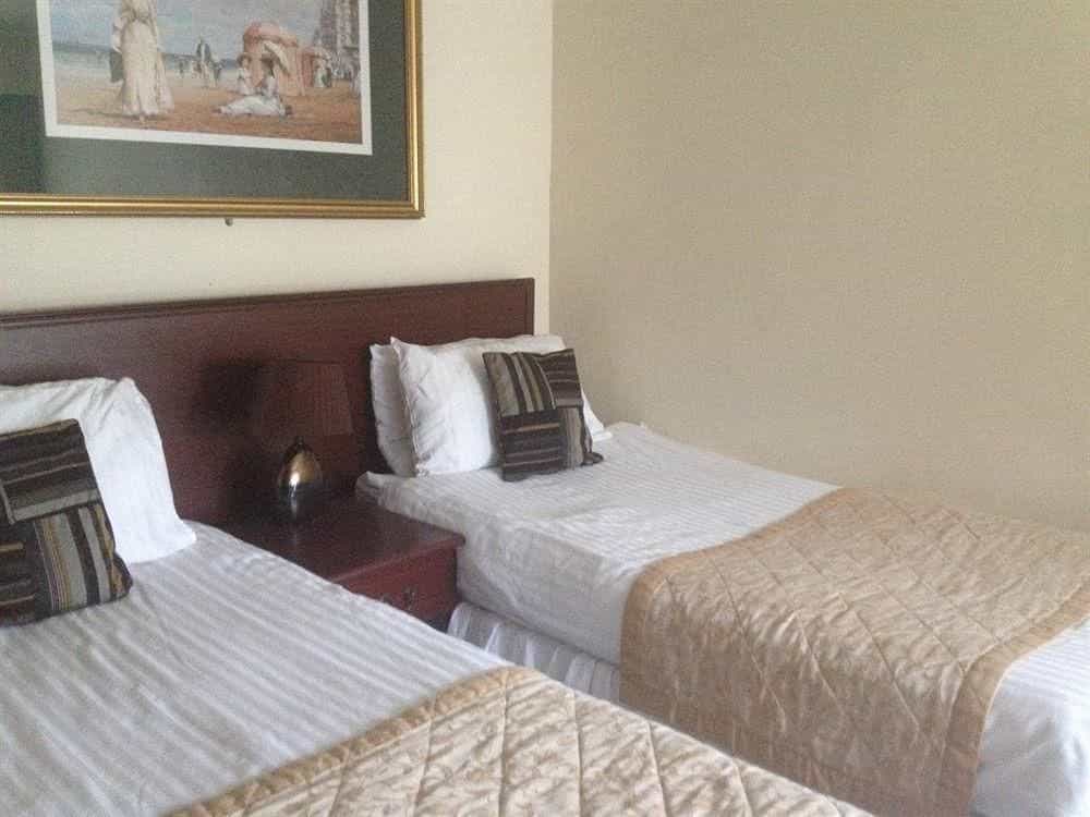 Waverley Hotel