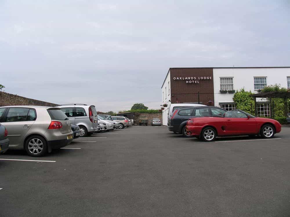 Oaklands Lodge Hotel