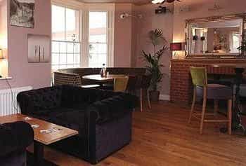 Stones Hotel, Bar and Restaurant