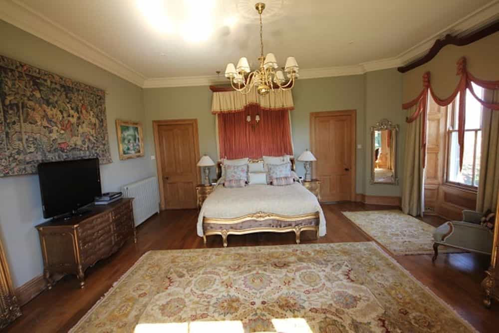 Eden Mansion