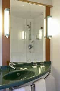 Ibis London Gatwick Airport