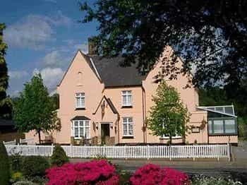 Papillon Woodhall Arms
