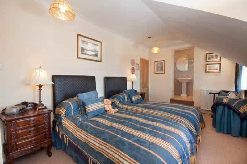Ellingham House