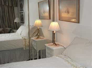 Lichfield Hotels - Amber House Lichfield Hotels - Amber House