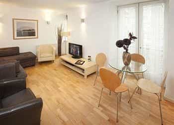 St. Giles Apartment