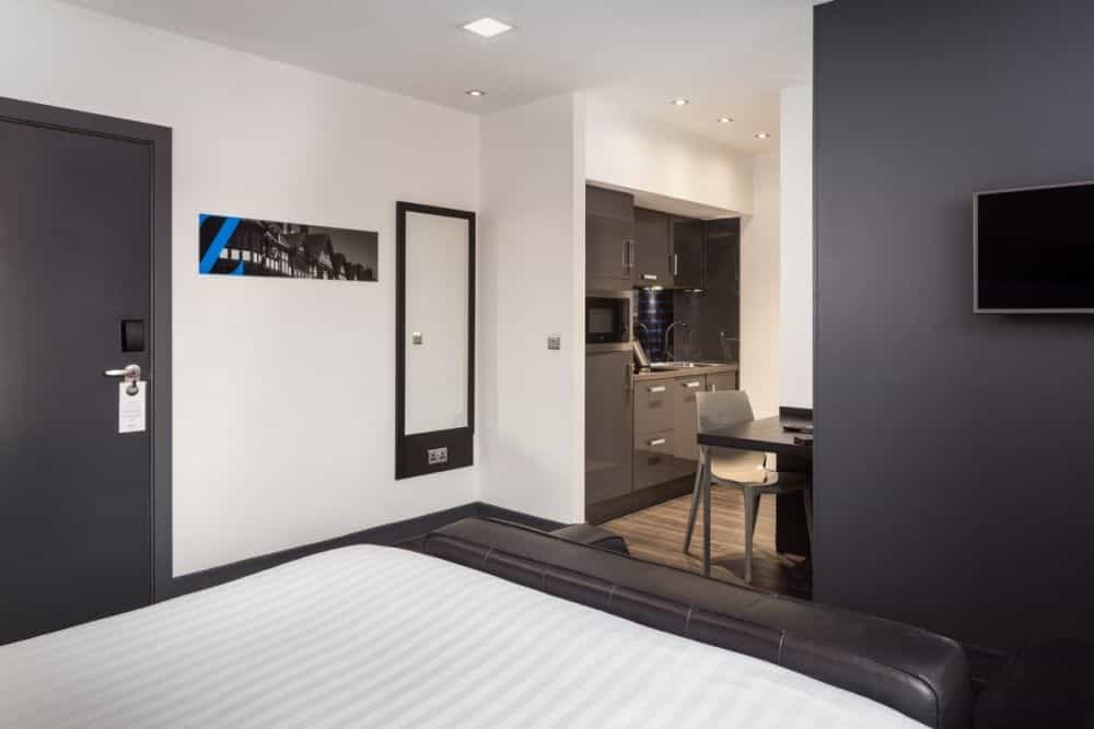 ROOMZZZ CHESTER ROOMZZZ CHESTER