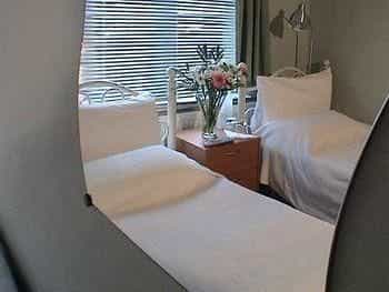 Furnival Lodge - Guest house