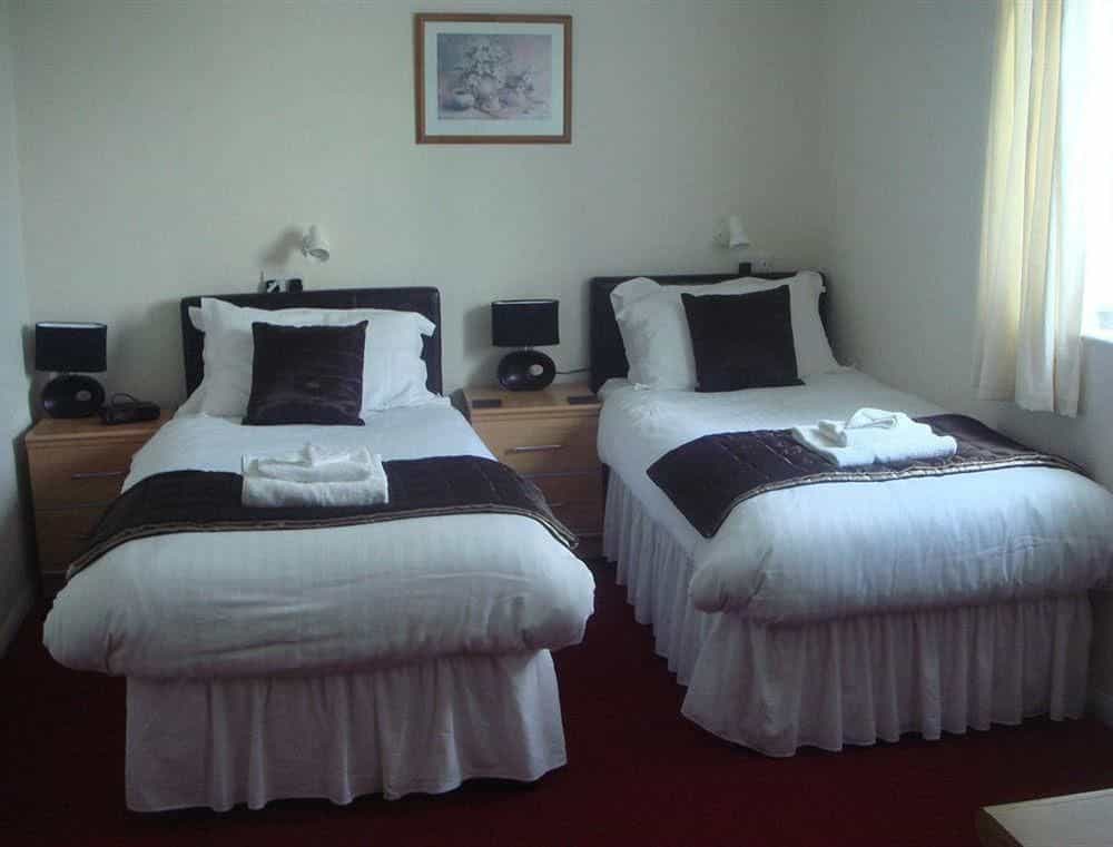 Manian Lodge - Guest House Manian Lodge - Guest House