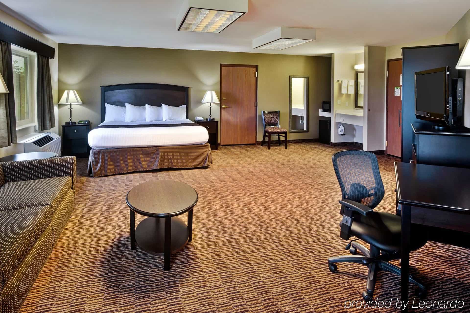 AmericInn Lodge & Suites Beaver Dam