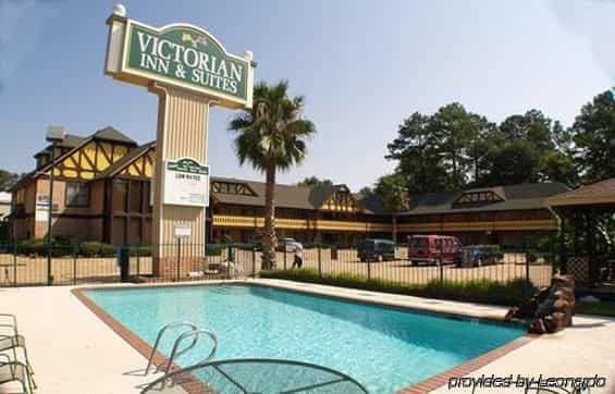 Victorian Inn & Suites