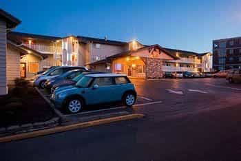 The Coho Oceanfront Lodge