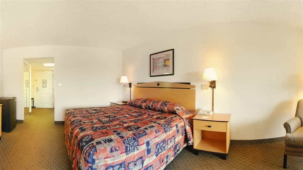 Lake Tarpon Resort