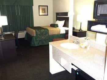 Oak Tree Inn