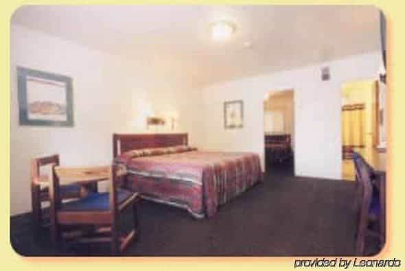 Pikes Peak Inn