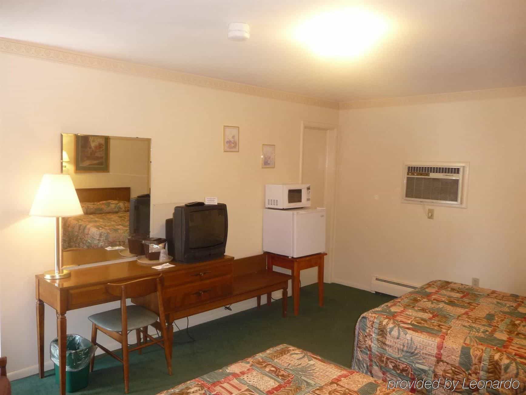 Cozy Corner Motel