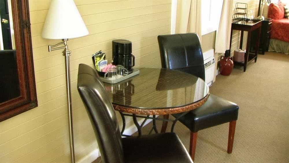 Napa Valley Railway Inn