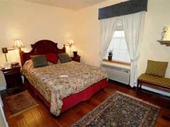 Excelsior Inn