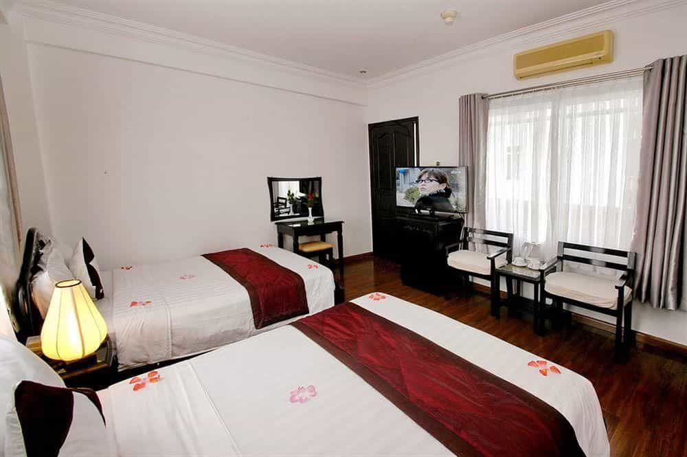 The Light 4 Hotel
