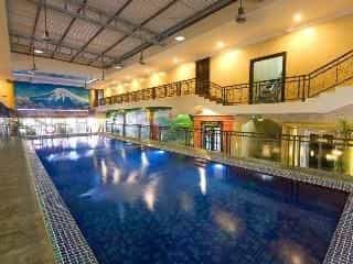 Amos Cozy Hotel