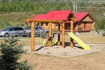 Glacier House Resort