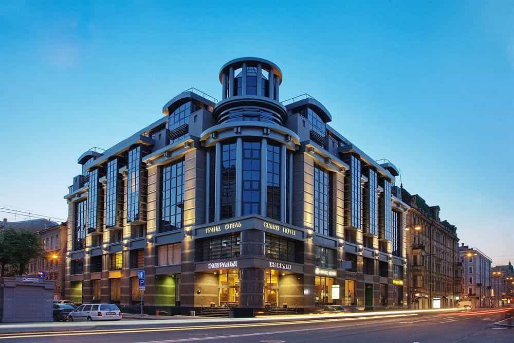 Grand Emerald Hotel