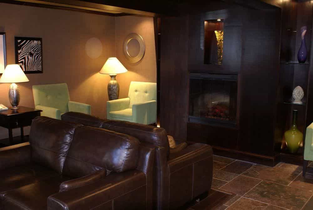 The Islander Guestrooms & Suites