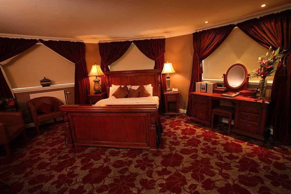 Sir Thomas Hotel
