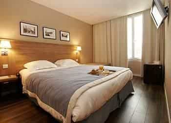 Kyriad Paris La Defense Courbevoie