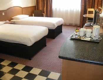 Hatfield Oak Hotel
