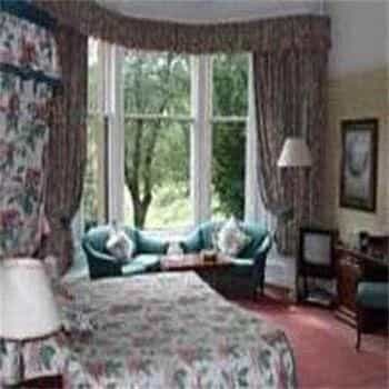 Ewington Hotel