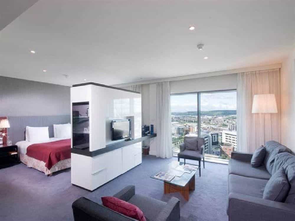 Radisson Blu Cardiff Radisson Blu Cardiff