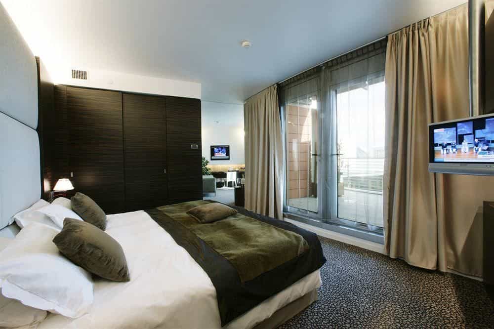Antony Palace Hotel