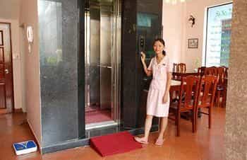 Holiday Hotel