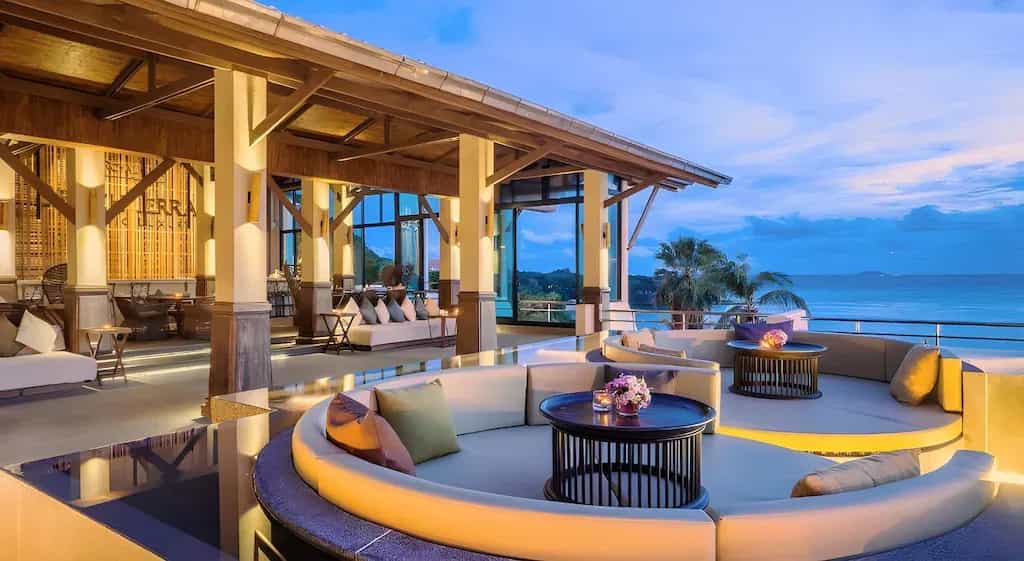 โรงแรมรอยัล คลิฟ บีช พัทยา