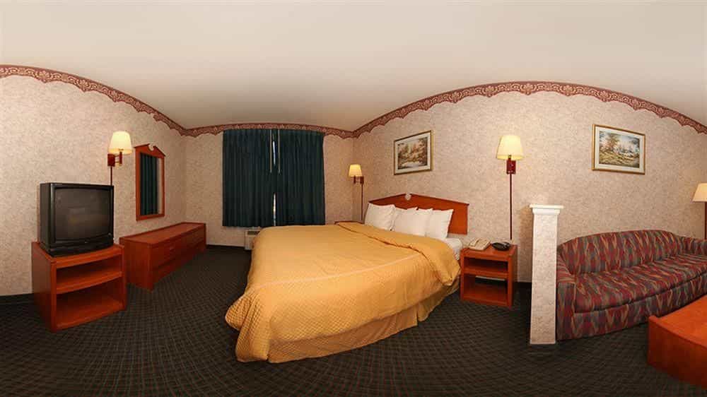 Comfort Suites Near Alliance