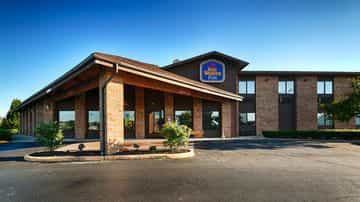 Best Western Plus Lakewood Inn