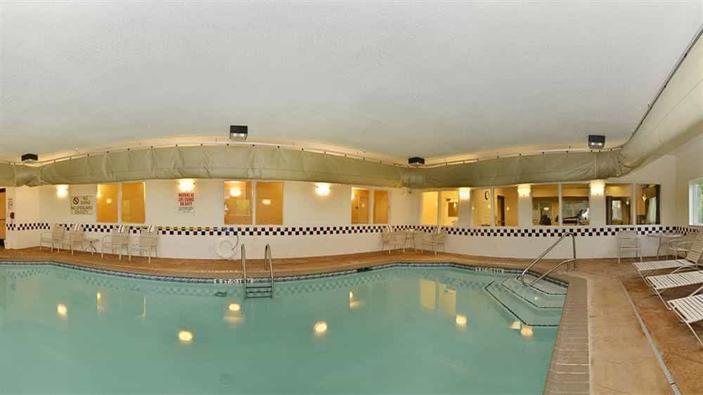 Comfort Suites